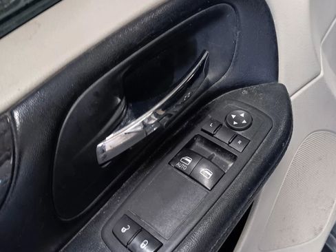 Used 2014 RAM C/V Tradesman image 10