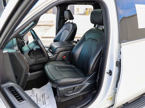 Used 2021 Ford Expedition Limited RWD image 36