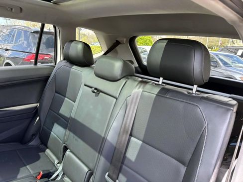 Used 2018 Volkswagen Tiguan SEL image 24