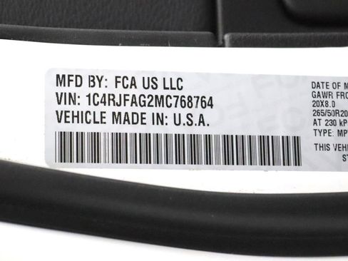 Used 2021 Jeep Grand Cherokee Laredo X AWD/4WD image 25
