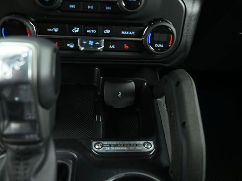 New 2026 Ford Bronco Outer Banks w/ Sasquatch Package image 18