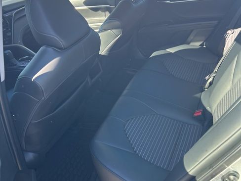 Used 2022 Toyota Camry SE image 7