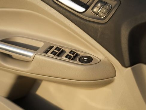 Used 2013 Ford Escape SEL image 28