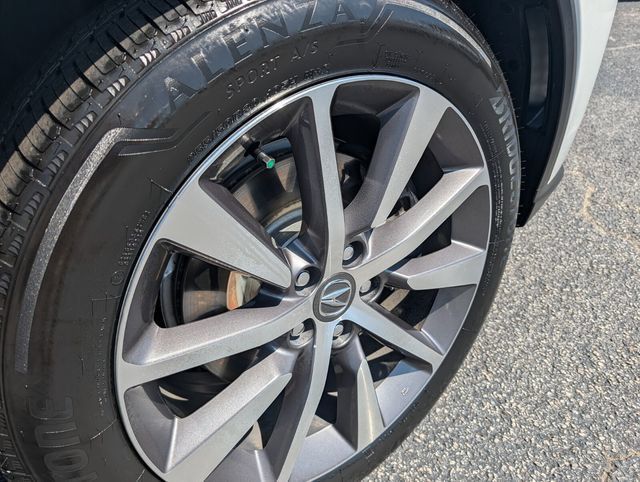 Used 2025 Acura MDX w/ Technology Package FWD image 9