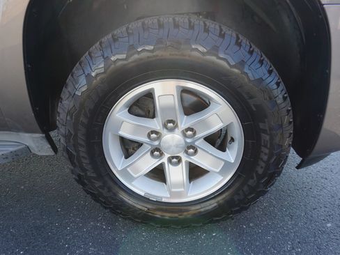 Used 2014 GMC Yukon XL SLT AWD/4WD image 25