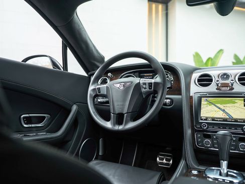 Used 2014 Bentley Continental GT image 27