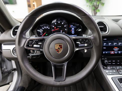 Used 2019 Porsche 718 Cayman image 14