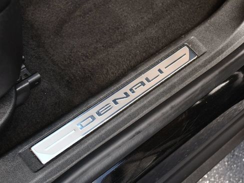 Used 2021 GMC Acadia Denali w/ Denali Technology Package FWD image 61