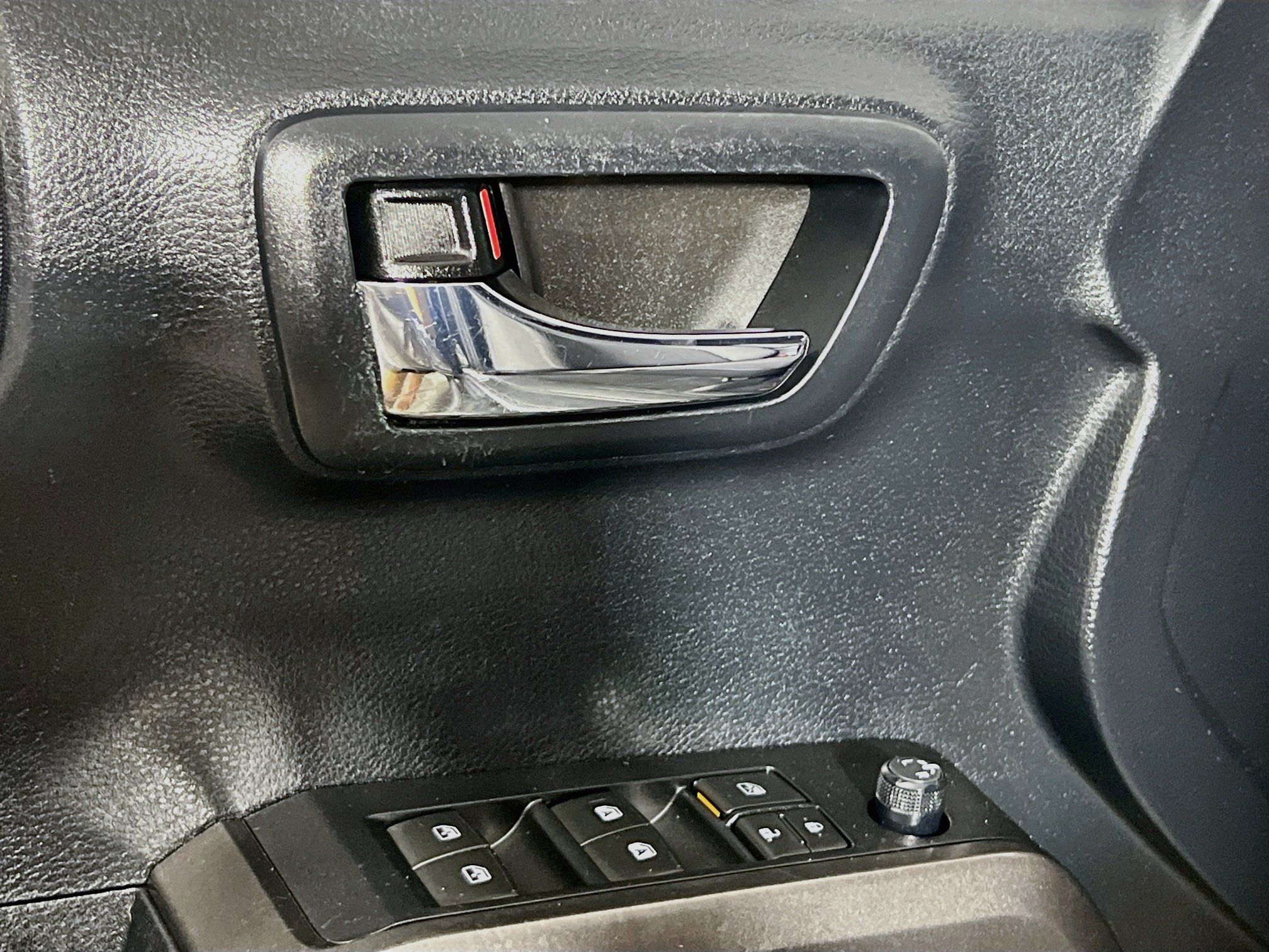 Used 2019 Toyota Tacoma TRD Off-Road AWD/4WD image 16