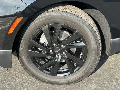 Used 2024 Chevrolet Equinox LS w/ LS Convenience Package FWD image 25