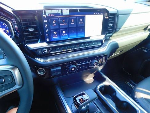 Used 2024 Chevrolet Silverado 1500 LTZ w/ LTZ Premium Package image 38