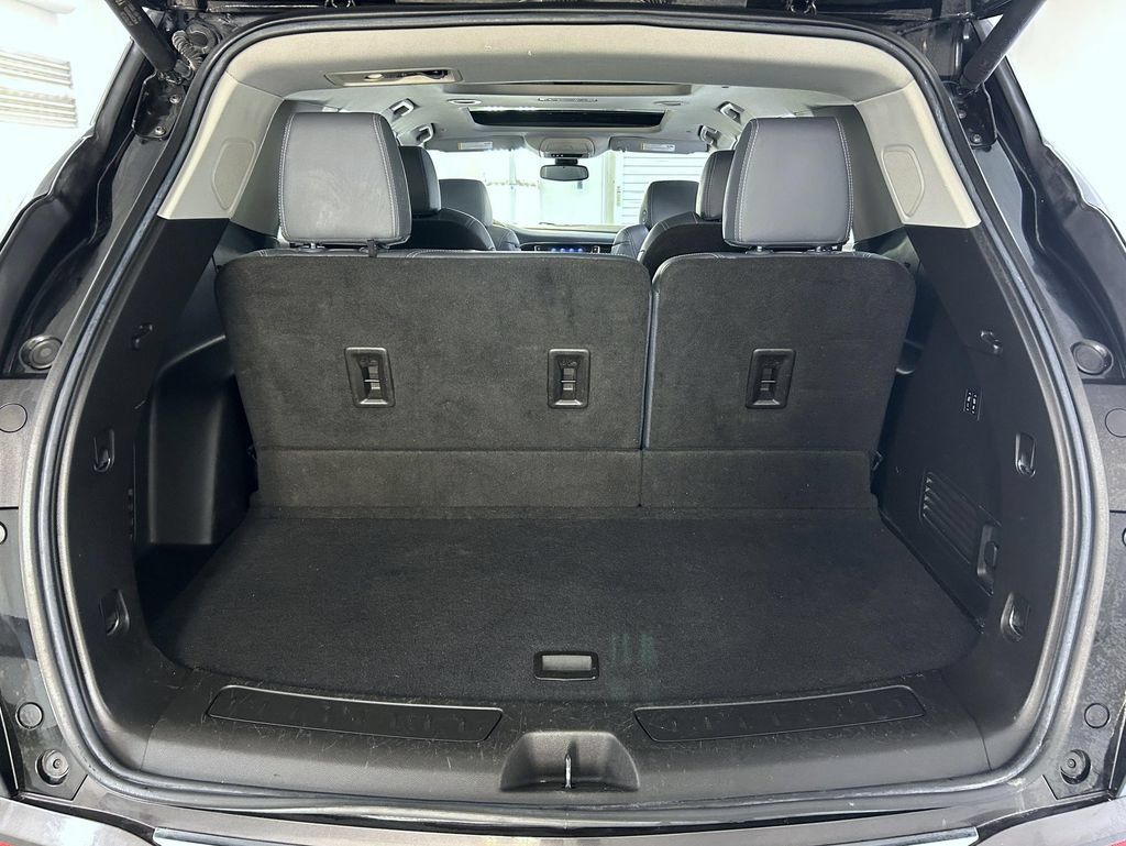Used 2021 Buick Enclave Premium w/ Sun and Sites Package AWD/4WD image 22
