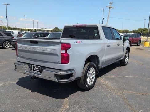 Used 2024 Chevrolet Silverado 1500 LT AWD/4WD image 9