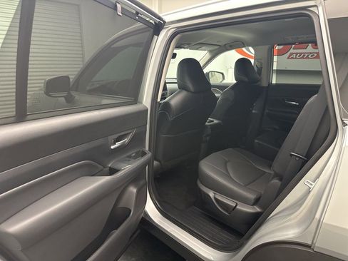 Used 2024 Toyota Grand Highlander XLE image 5