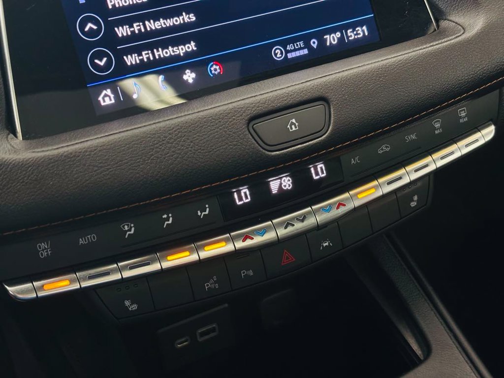 Used 2022 Cadillac XT4 Sport w/ Enhanced Visibility Package AWD/4WD image 60