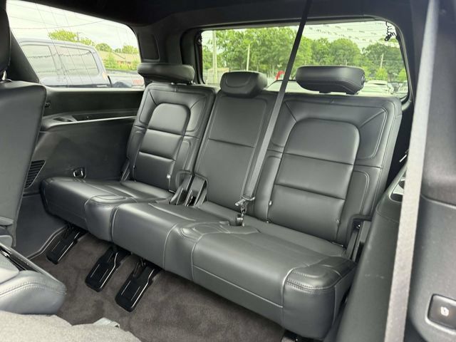 Used 2023 Lincoln Navigator Reserve AWD/4WD image 14