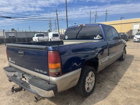 Used 2000 Chevrolet Silverado 1500 LS w/ Firm Ride Suspension Pkg image 4