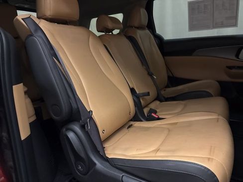 Certified 2024 Kia Carnival LX FWD image 21