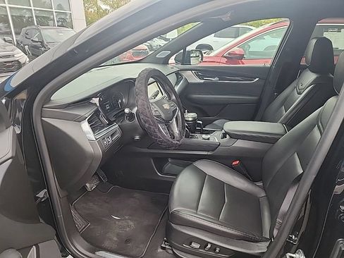 Used 2025 Cadillac XT5 Premium Luxury FWD image 11