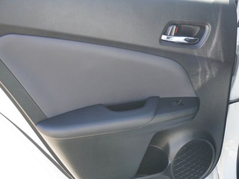 Used 2022 Toyota Prius Limited w/ Premium Convenience Package FWD image 12