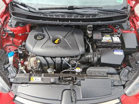 Used 2013 Hyundai Elantra image 27