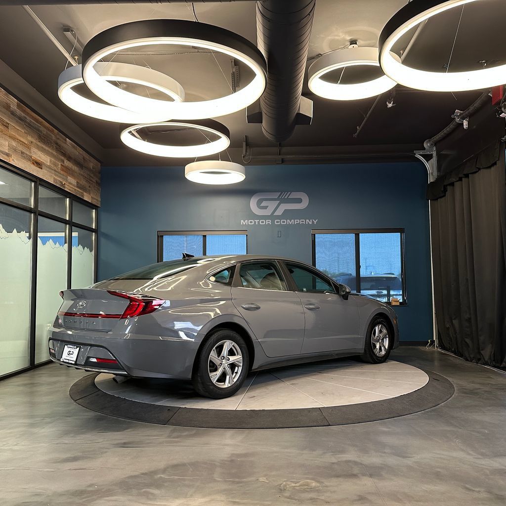 Used 2020 Hyundai Sonata SE FWD image 3