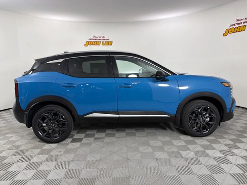 New 2026 Nissan Kicks SR w/ SR Premium Package image 7