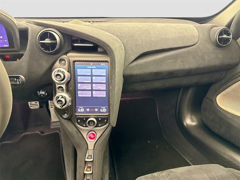 Used 2018 McLaren 720S Performance image 24