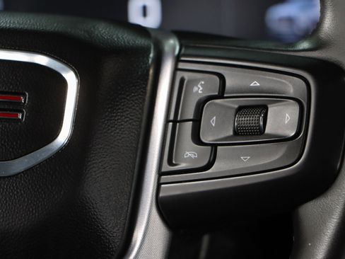 Used 2023 GMC Yukon SLT w/ SLT Luxury Package image 15