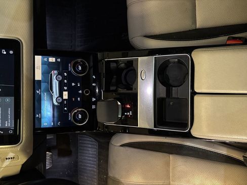 Used 2021 Land Rover Range Rover Velar R-Dynamic S image 21