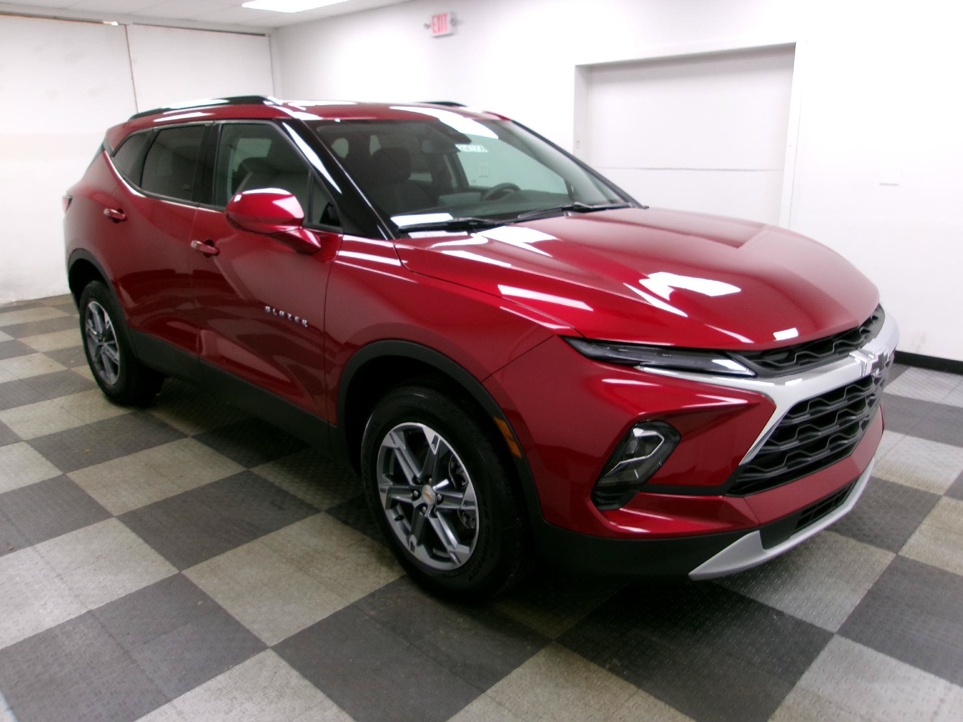 New 2026 Chevrolet Blazer LT w/ Convenience Package AWD/4WD image 14