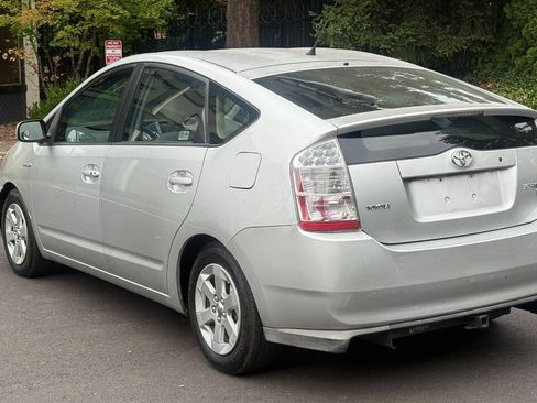 Used 2008 Toyota Prius Touring FWD image 9
