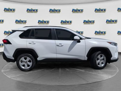 Used 2021 Toyota RAV4 XLE FWD image 4