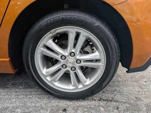 Used 2017 Chevrolet Cruze LT w/ Sun And Sound Package image 24