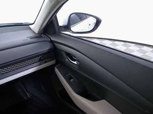 Used 2025 Honda Accord LX image 25