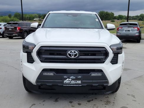 Used 2024 Toyota Tacoma SR5 AWD/4WD image 8