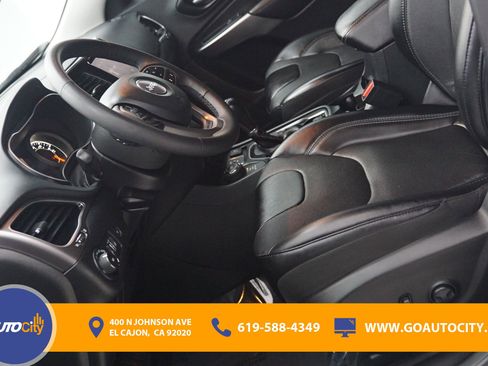 Used 2022 Jeep Cherokee Limited w/ Elite Package image 9