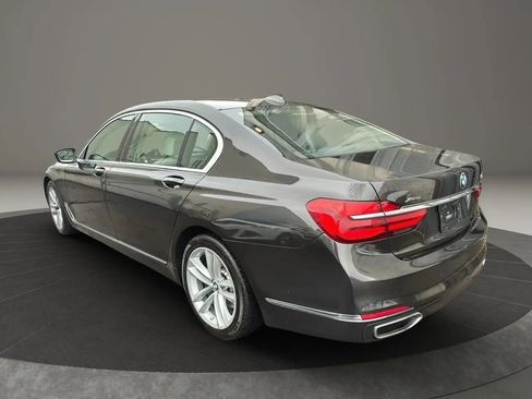 Used 2016 BMW 750i xDrive image 8