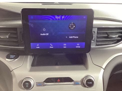 Used 2023 Ford Explorer XLT w/ Equipment Group 202A AWD/4WD image 28