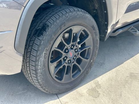 Used 2022 Toyota Tundra SR5 AWD/4WD image 9