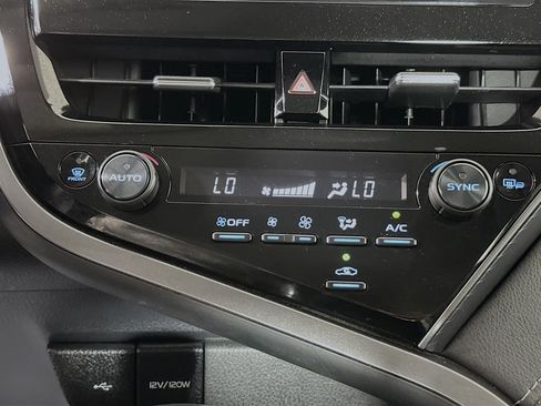 Used 2023 Toyota Camry SE image 22