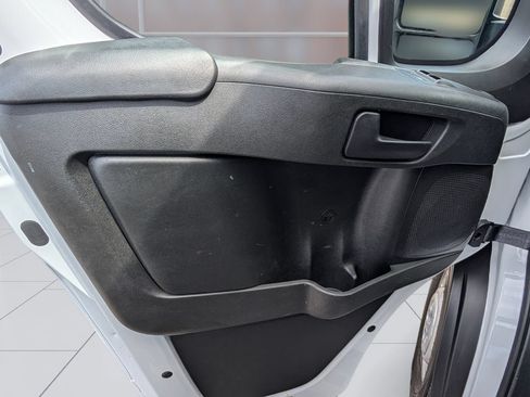 Used 2025 RAM ProMaster 2500 w/ U-Haul Equipment Group FWD image 20