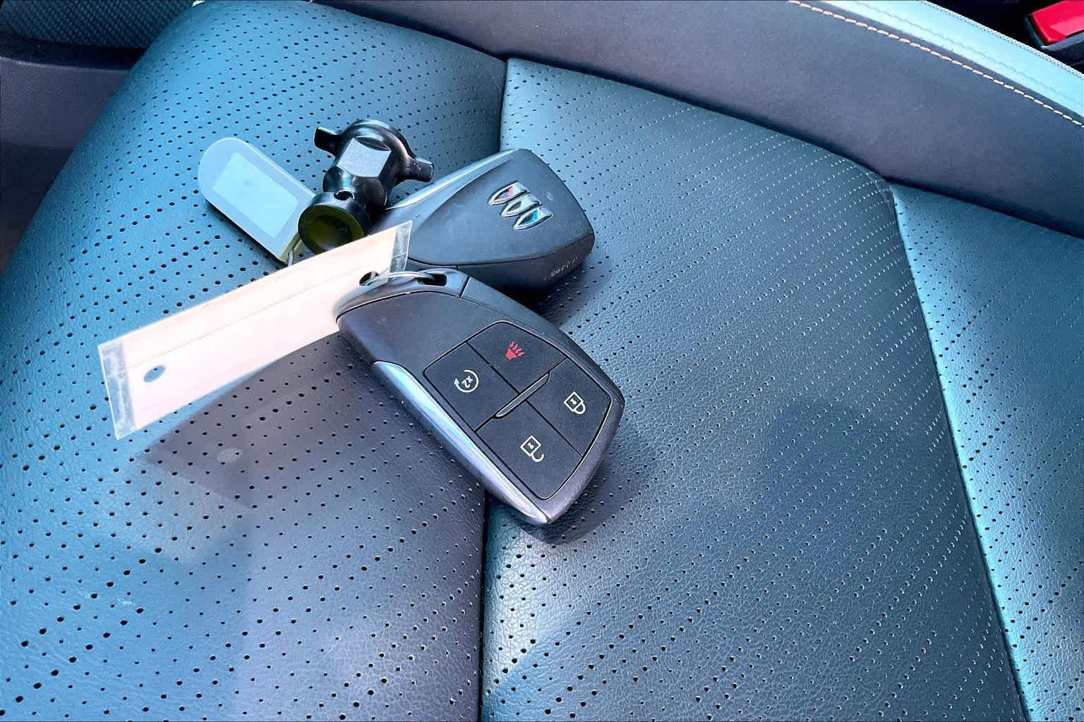 Used 2025 Buick Envision Sport Touring AWD/4WD image 13