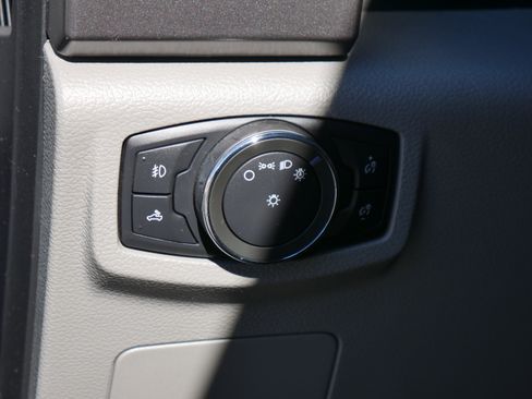 Used 2017 Ford F150 XLT w/ XTR Package image 5