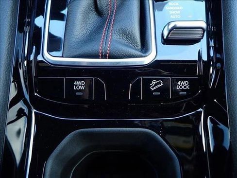 New 2025 Jeep Compass Trailhawk image 22