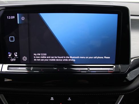 Used 2024 Volkswagen Atlas Cross Sport SE image 40