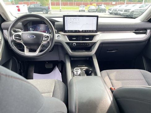 Used 2025 Ford Explorer Active AWD/4WD image 20