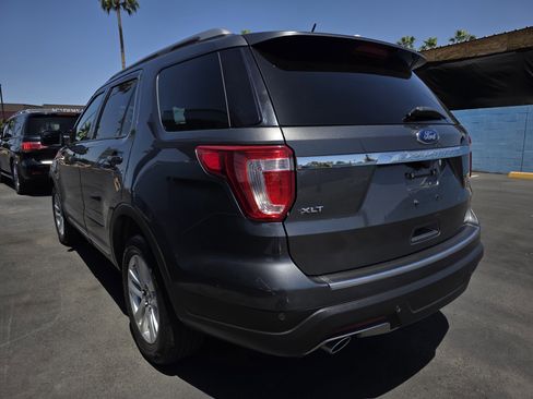 Used 2018 Ford Explorer XLT w/ Equipment Group 201A AWD/4WD image 5
