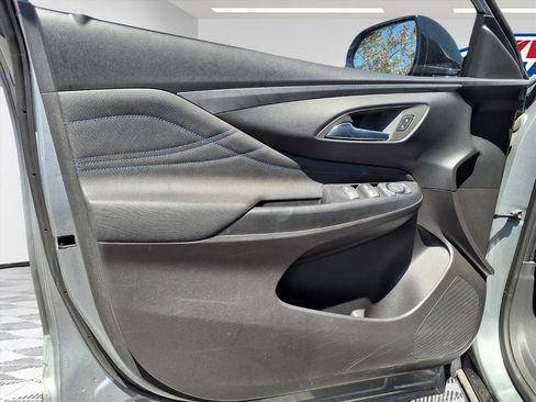 Certified 2025 Buick Envista Sport Touring FWD image 11