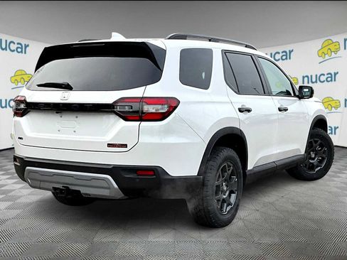 New 2025 Honda Pilot TrailSport image 7